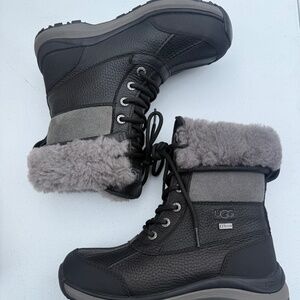 Ugg Womens Adirondack Boot III Boot Black 5
